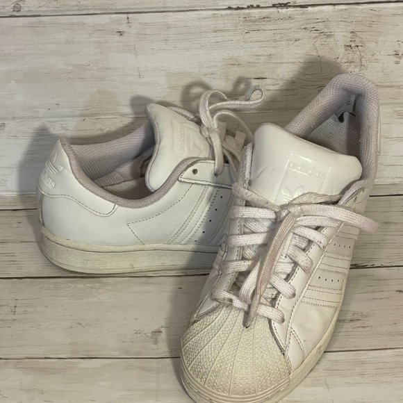 Adidas Traditional Superstar‎ White Leather Sneaker Size 7 - Picture 2 of 3